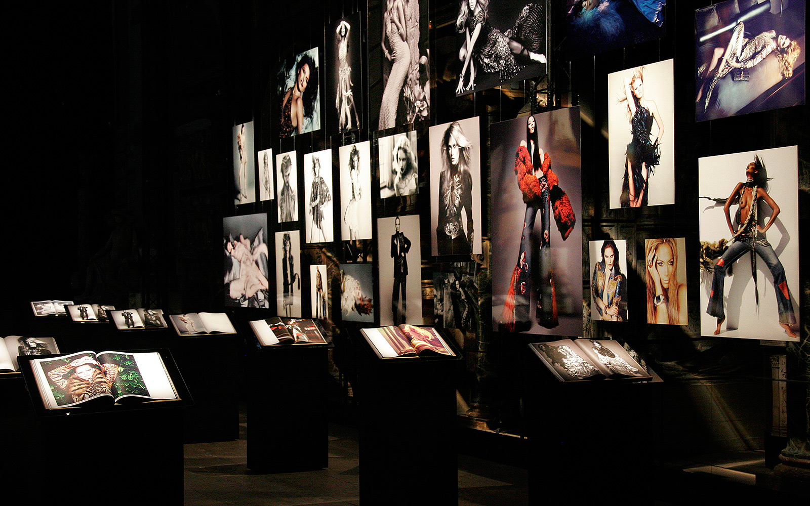 Cavalli 40th anniversary Set design