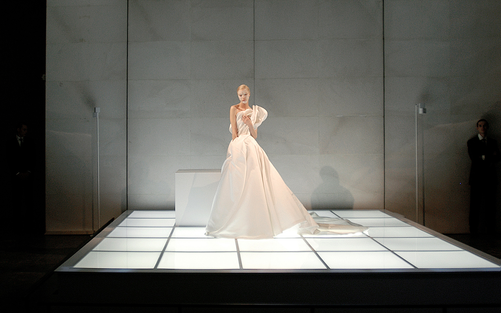 Givenchy SS 2006 Scenography